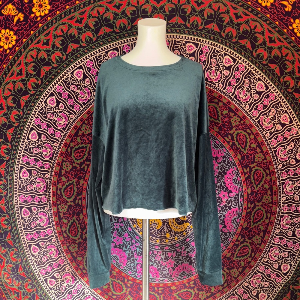 Wild Fable Forest Green Velour Long Sleeve Crop Sweater Junior’s Size Large
